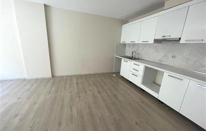 ÜNALANDA HER İŞE UYGUN KİRALIK OFİS