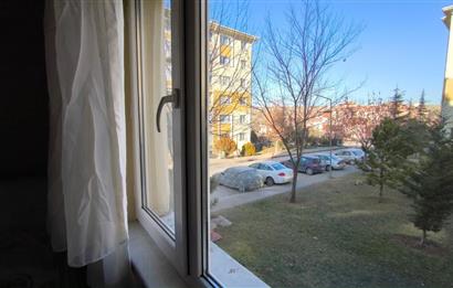 AYGÜN ÖZDEMİR`DEN TOKİDE EŞYALI KİRALIK 3+1 DAİRE