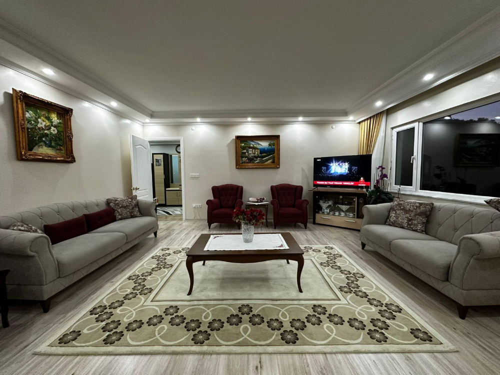 Magazin Gazeteciler Sitesinde Orman Manzaralı Satılık 3+1