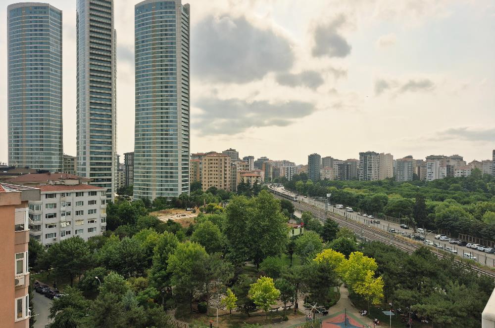 SELAMİÇEŞME PARK, SAHİLE ve MARMARAYA YAKIN SATILIK 3+1 DAİRE