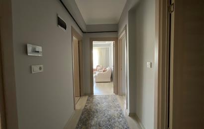 C21 LOCA'DAN ALTIEYLÜLDE FULL EŞYALI ASANSÖRLÜ 2+1SATILIK DAİRE