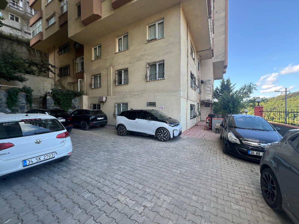 Magazin Gazeteciler Sitesinde Orman Manzaralı Satılık 3+1
