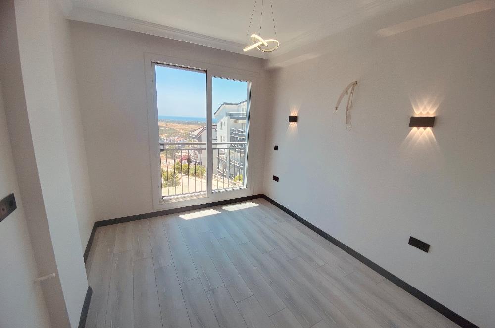 Didim, Hisar Mahallesi'nde Panoramik Deniz Manzaralı – Ön Cephe Sıfır 2+1 Daire 