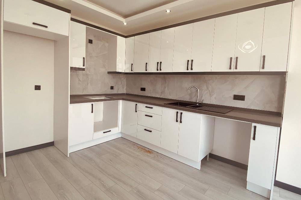 Didim, Hisar Mahallesi'nde Panoramik Deniz Manzaralı – Ön Cephe Sıfır 2+1 Daire 