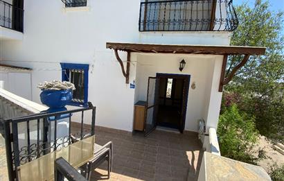 Bodrum Umurca’da Satılık Kısmi Deniz Manzaralı Geniş 2+1 Giriş Katı Daire