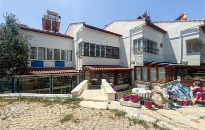 Burhaniye Pelitköy'de Site İçinde Tripleks Satılık Ev