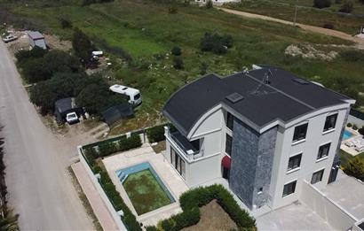 ANTALYA KADRİYE SATILIK TRİPLEX VİLLA