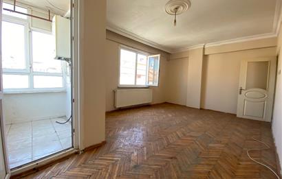 YENİBOSNA AHMET YESEVİ CAD. ÜZERİNDE YATIRIMLIK 2+1 DAİRE