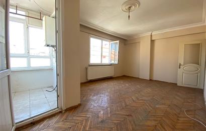 YENİBOSNA AHMET YESEVİ CAD. ÜZERİNDE YATIRIMLIK 2+1 DAİRE
