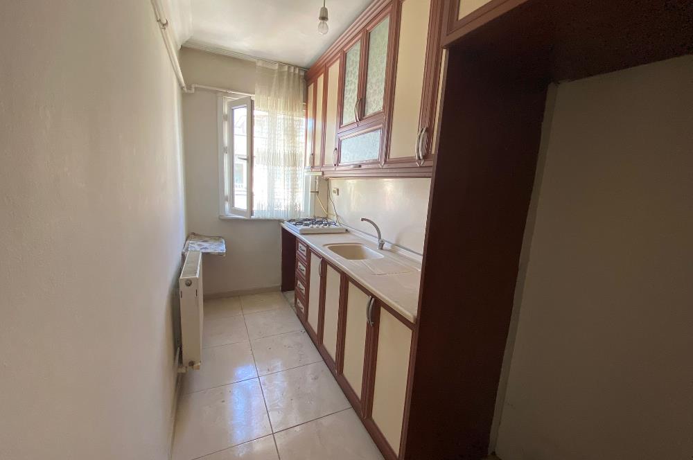 YENİBOSNA AHMET YESEVİ CAD. ÜZERİNDE YATIRIMLIK 2+1 DAİRE