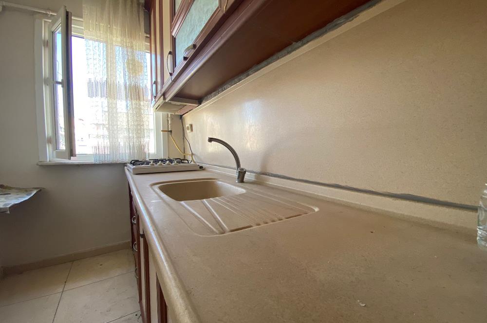 YENİBOSNA AHMET YESEVİ CAD. ÜZERİNDE YATIRIMLIK 2+1 DAİRE