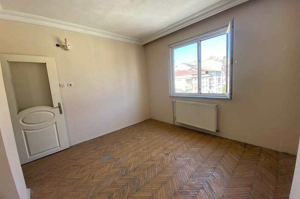 YENİBOSNA AHMET YESEVİ CAD. ÜZERİNDE YATIRIMLIK 2+1 DAİRE