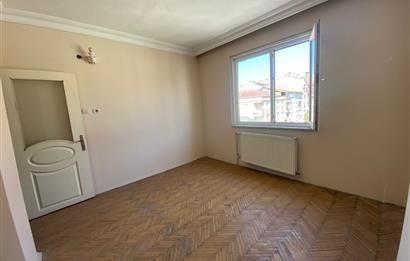 YENİBOSNA AHMET YESEVİ CAD. ÜZERİNDE YATIRIMLIK 2+1 DAİRE