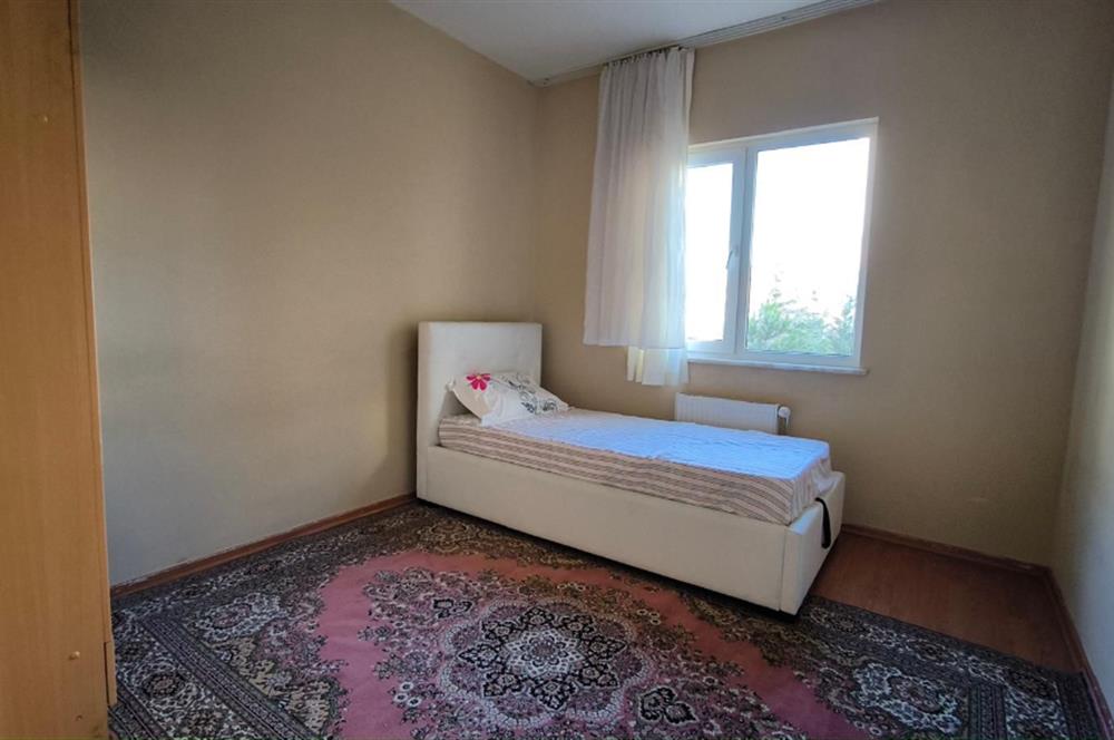 AYGÜN ÖZDEMİR`DEN TOKİDE EŞYALI KİRALIK 3+1 DAİRE