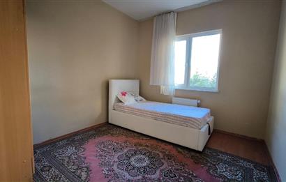 AYGÜN ÖZDEMİR`DEN TOKİDE EŞYALI KİRALIK 3+1 DAİRE