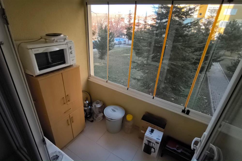 AYGÜN ÖZDEMİR`DEN TOKİDE EŞYALI KİRALIK 3+1 DAİRE