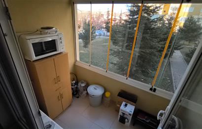 AYGÜN ÖZDEMİR`DEN TOKİDE EŞYALI KİRALIK 3+1 DAİRE