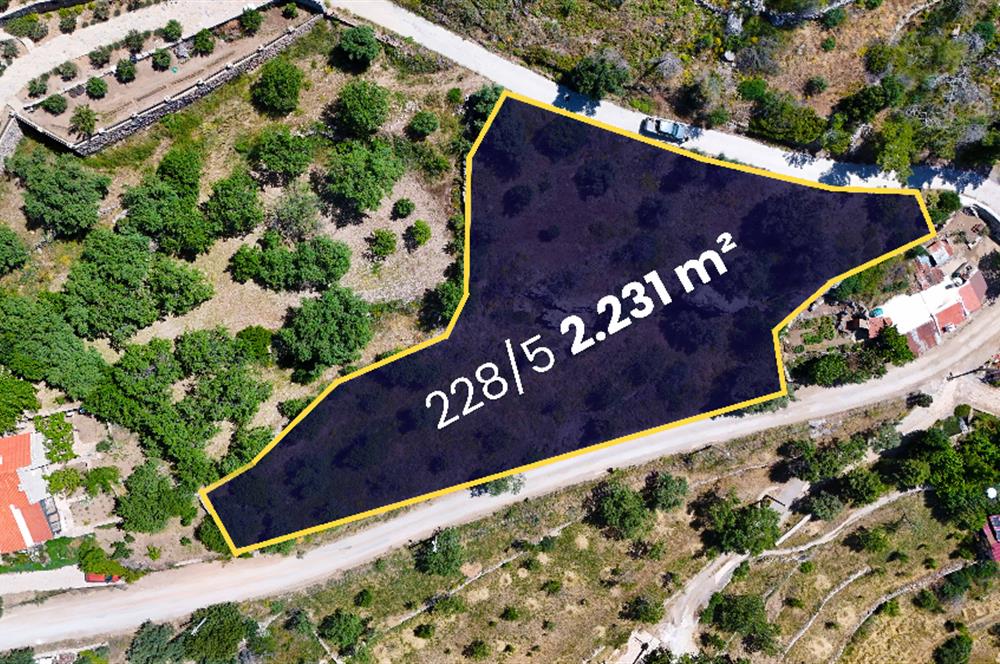 Datca Mesudiye'de Bdemlik Vasfında 2231 m2 Arazi