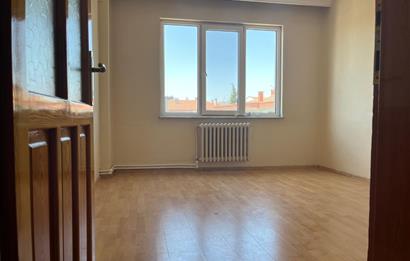 CENTURY 21 Bal'dan BAHÇELİEVLERDE 3+1 KİRALIK DAİRE