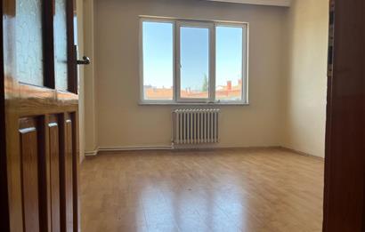 CENTURY 21 Bal'dan BAHÇELİEVLERDE 3+1 KİRALIK DAİRE