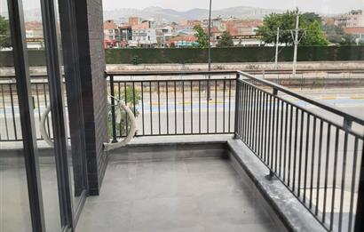 CENTURY 21 BAL DAN EMLAK KONUTTA DEVREN SATILIK  FERAH GENİŞ 2+1 