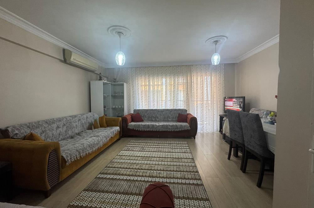 Karşıyaka Tersane'de Merkezi Lokasyonda Satılık 3+1 Daire
