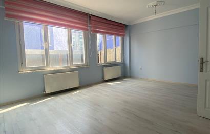 ERGENEKON CADDESİNDE KONUT VE OFİSE UYGUN KİRALIK DAİRE&OFİS
