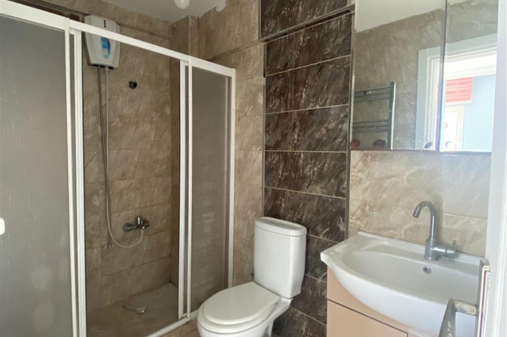 ERGENEKON CADDESİNDE KONUT VE OFİSE UYGUN KİRALIK DAİRE&OFİS