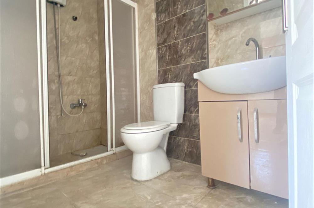 ERGENEKON CADDESİNDE KONUT VE OFİSE UYGUN KİRALIK DAİRE&OFİS