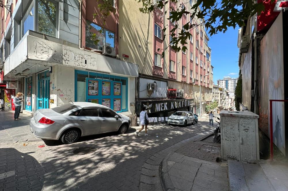 SATILIK 2 KATLI İŞ YERİ MERKEZİ KONUMDA 1 KAT KİRACILI 700 M2