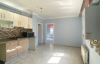 ERGENEKON CADDESİNDE KONUT VE OFİSE UYGUN KİRALIK DAİRE&OFİS