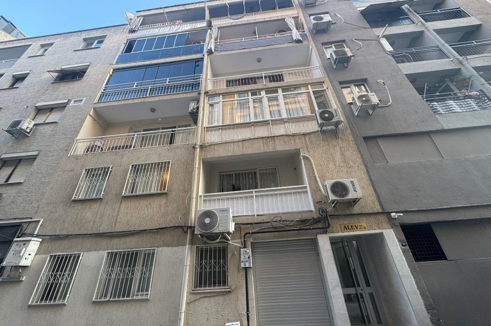 Karşıyaka Tersane'de Merkezi Lokasyonda Satılık 3+1 Daire