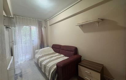 Karşıyaka Tersane'de Merkezi Lokasyonda Satılık 3+1 Daire