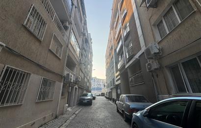 Karşıyaka Tersane'de Merkezi Lokasyonda Satılık 3+1 Daire
