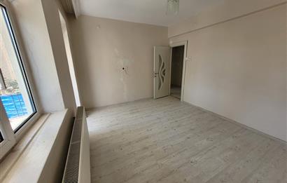 C21 BAL'DAN TEKNIK LISE CADDESİ ÜZERİNDE KİRALIK 3+1 DAİRE