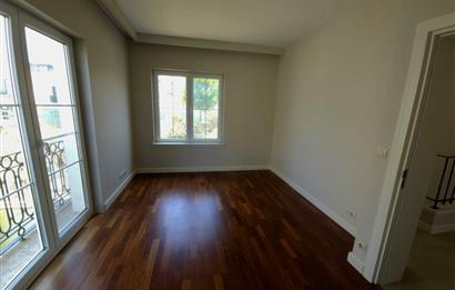 CENTURY 21'DEN NEO GÖLPARK BOLLUCA SATILIK BOŞ L TİPİ VİLLA