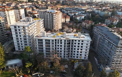 VALİDEBAĞ SİTESİNDE SATILIK 3+1