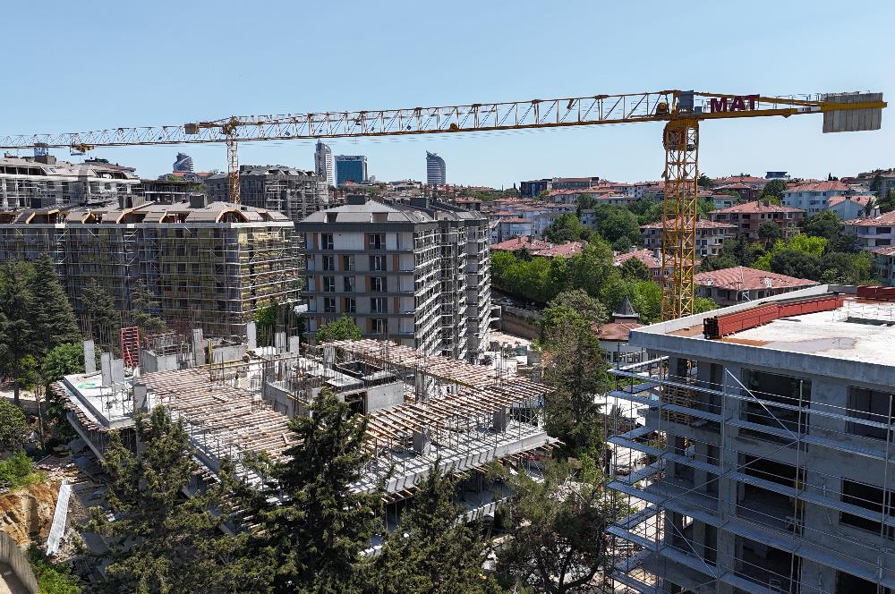 VALİDEBAĞ SİTESİNDE SATILIK 4+1