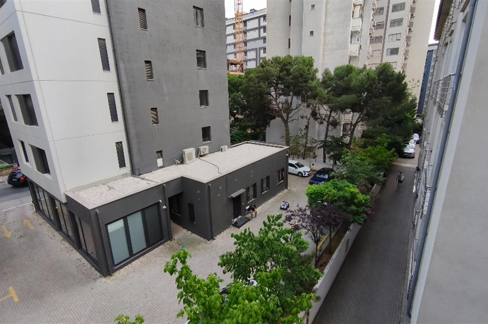 Fenerbahçe'de Bağdat Caddesi Üzeri Geniş 2+1 Kiralık Daire