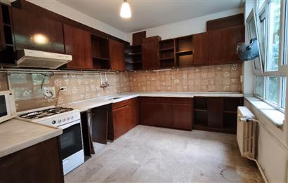 Fenerbahçe'de Bağdat Caddesi Üzeri Geniş 2+1 Kiralık Daire