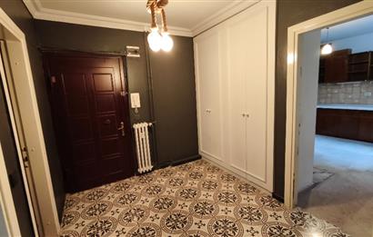 Fenerbahçe'de Bağdat Caddesi Üzeri Geniş 2+1 Kiralık Daire