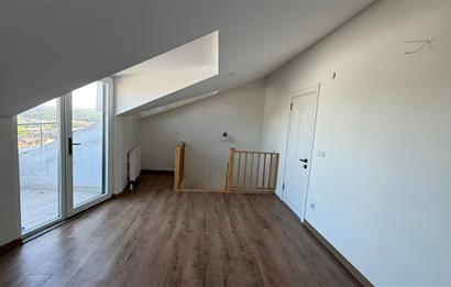 Kemerburgaz'da Kiralık 2+2 Çatı Dublex Daire