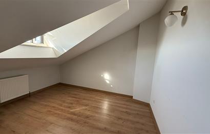 Kemerburgaz'da Kiralık 2+2 Çatı Dublex Daire
