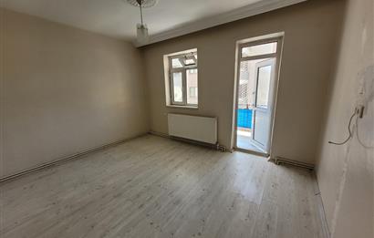 C21 BAL'DAN TEKNIK LISE CADDESİ ÜZERİNDE KİRALIK 3+1 DAİRE