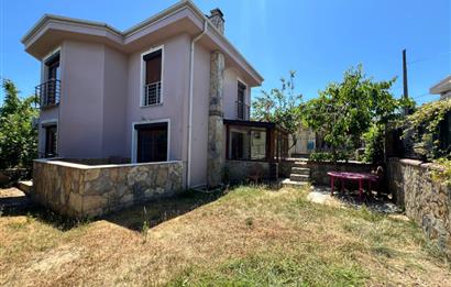 Kilyos Merkez'de Köşe Konumda Tam Müstakil 6+1 Satılık Villa