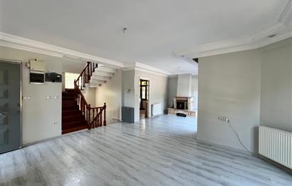 Kilyos Merkez'de Köşe Konumda Tam Müstakil 6+1 Satılık Villa