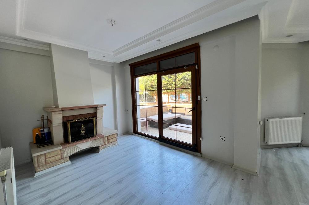Kilyos Merkez'de Köşe Konumda Tam Müstakil 6+1 Satılık Villa