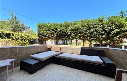 Kilyos Merkez'de Köşe Konumda Tam Müstakil 6+1 Satılık Villa
