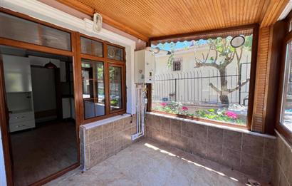 Kilyos Merkez'de Köşe Konumda Tam Müstakil 6+1 Satılık Villa
