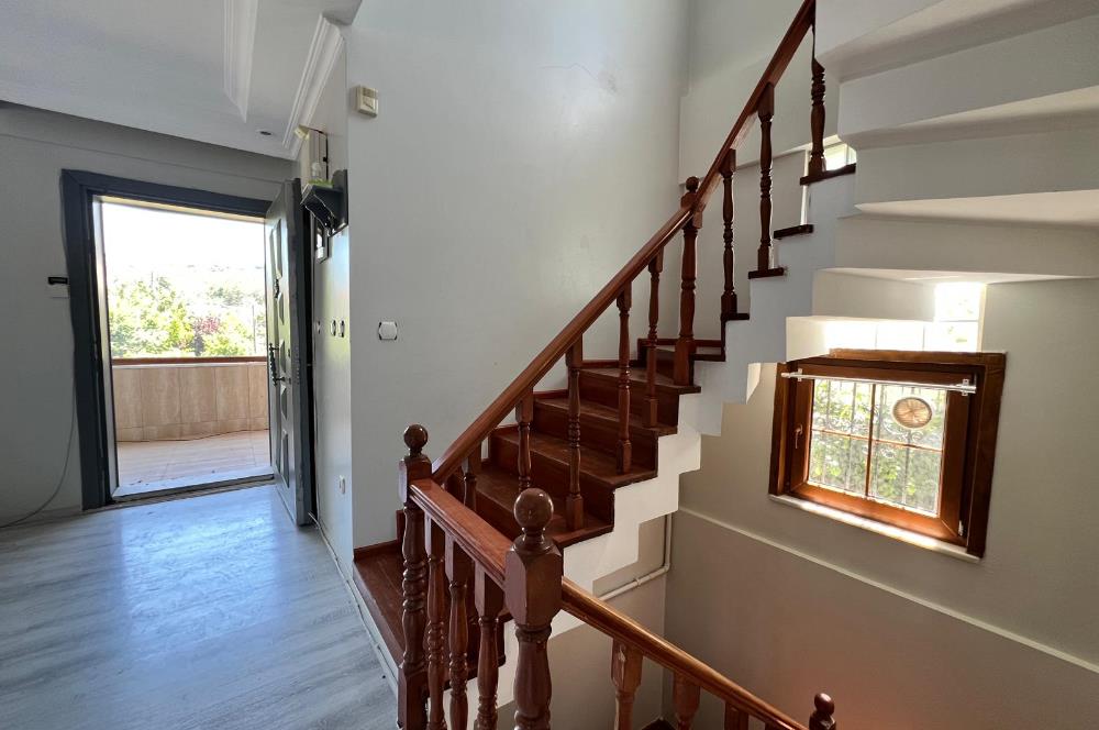 Kilyos Merkez'de Köşe Konumda Tam Müstakil 6+1 Satılık Villa